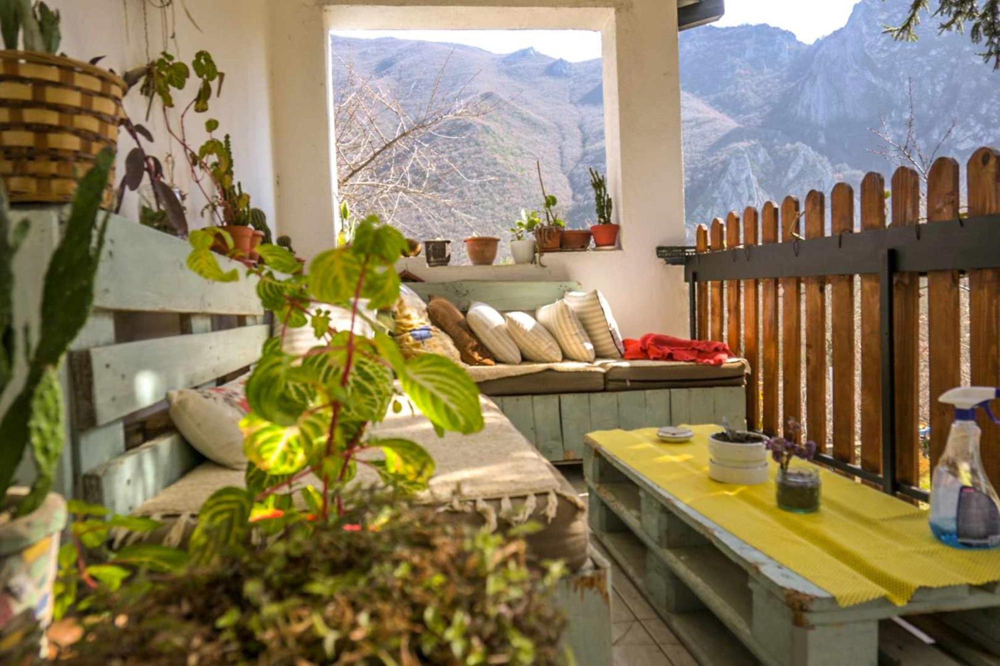 Canyon Matka - Unique Place For Stay Скопье Экстерьер фото